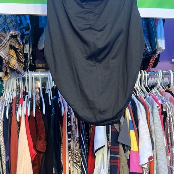 NWOT Ladies Black One Piece Swim suit LA BLANCA size 8 ripple front neck strap - Picture 6 of 7